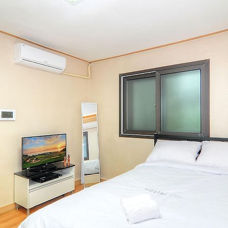 Hostel Kw Sinsa Seoul Bagian luar foto